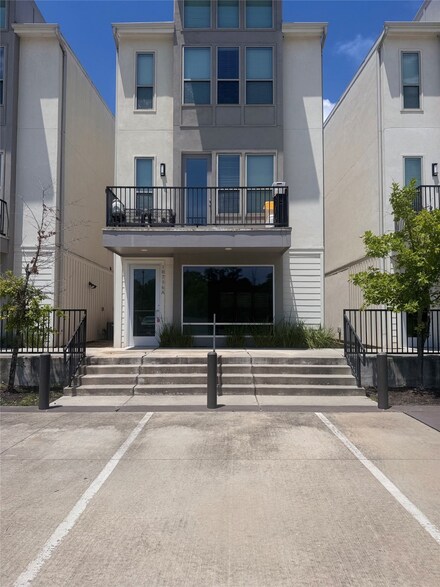 18716 Centro Main St Unit A, Shenandoah, TX 77385