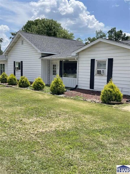 1815 S 21st St, Terre Haute, IN 47802