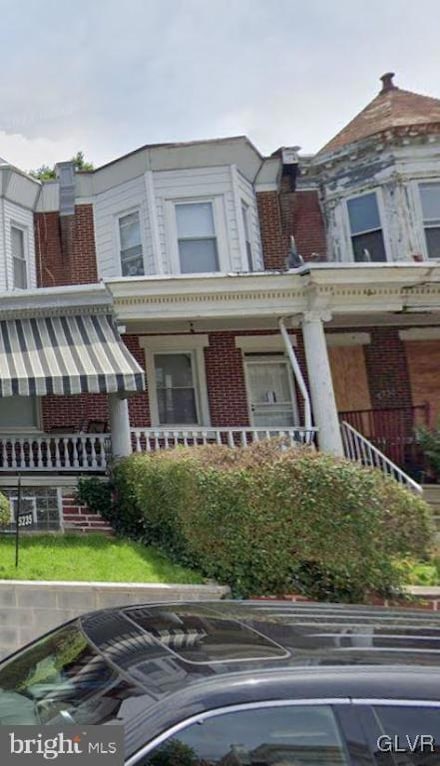 5233 N Warnock St, Philadelphia, PA 19141