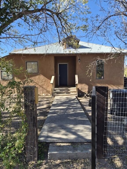 708 Spruce St, Magdalena, NM 87825