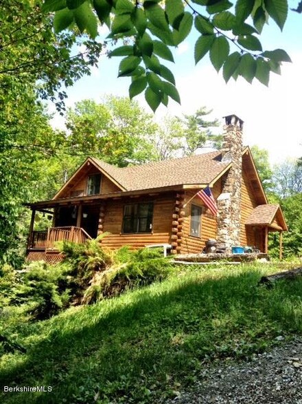 216 Cross Place Rd, Washington, MA 01223
