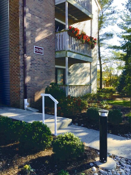 2119 Ravens Crest Dr, Plainsboro, NJ 08536