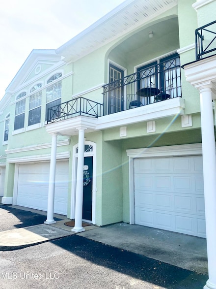 2252 Beach Dr Unit 203, Gulfport, MS 39507