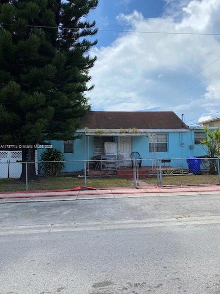 2158 NW 32nd St, Miami, FL 33142