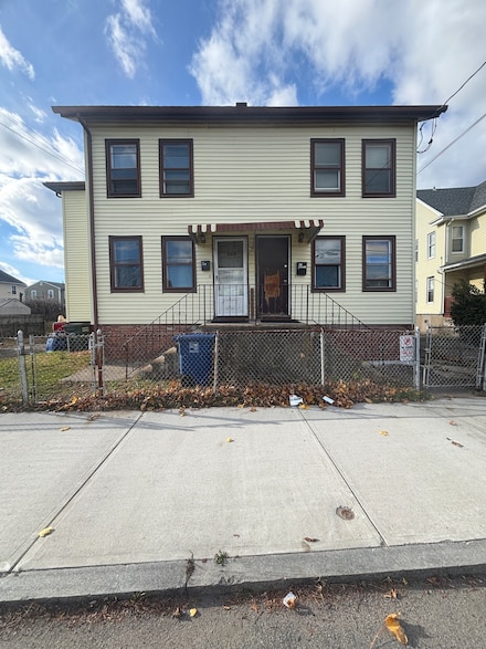 509 Pembroke St, Bridgeport, CT 06608