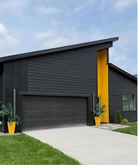 1013 Gardner St E, Wayzata, MN 55391