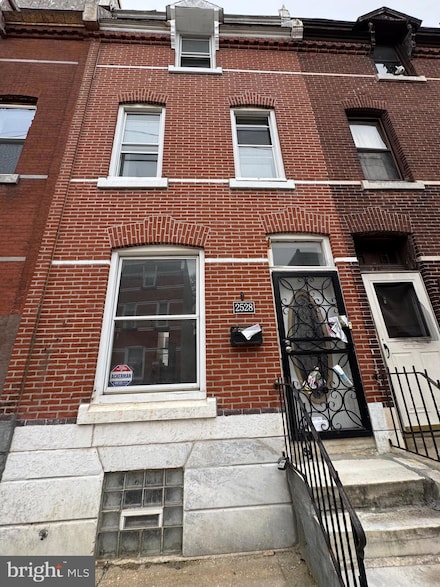 2528 Turner St, Philadelphia, PA 19121