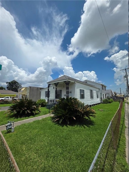 200 Iris Ave, New Orleans, LA 70121