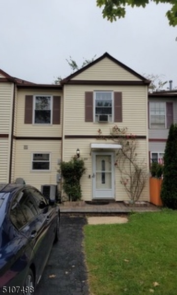 69 Redbud Rd, Piscataway, NJ 08854