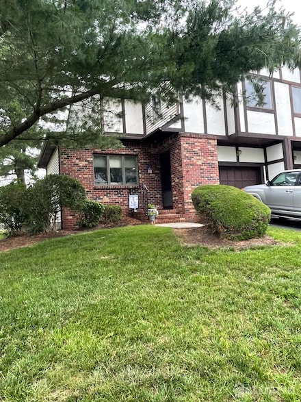 2 Leicester Ln, Ewing, NJ 08628