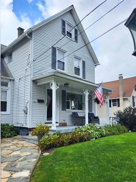 223 Rockwell St, Norwich, CT 06360