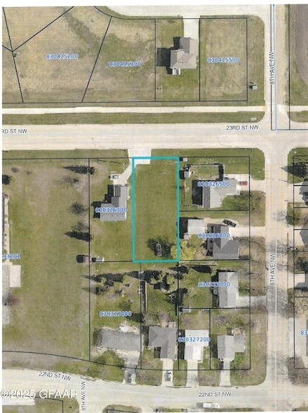 817 23rd St NW, East Grand Forks, MN 56721