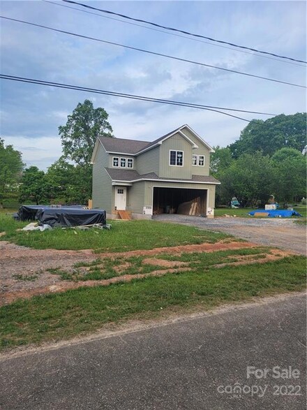 289 Woodlawn Dr, Connelly Springs, NC 28612