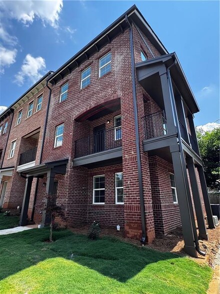 1777 Temple Ave, College Park, GA 30337