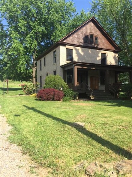 1005 Clay Pike Rd, New Florence, PA 15944