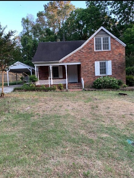 416 E Schley St, Douglas, GA 31533