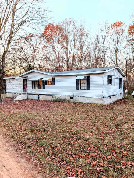 13045 S Elm Ave, Sand Lake, MI 49343