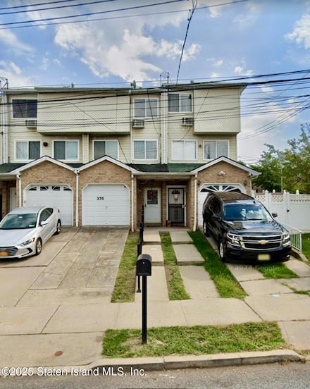 376 Hylan Blvd, Staten Island, NY 10305