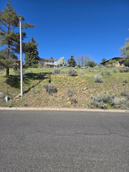1601 Ridgecrest Dr, Klamath Falls, OR 97601