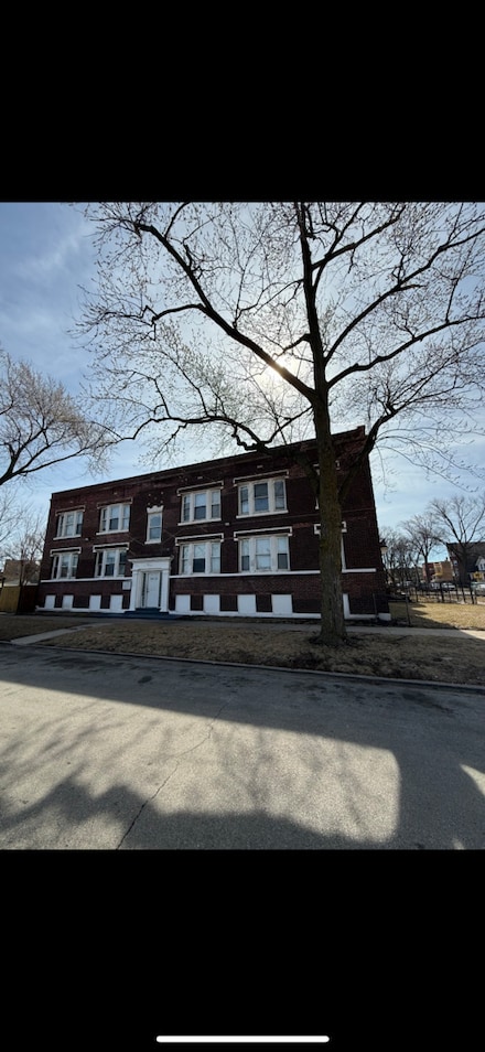 5423 W West End Ave, Chicago, IL 60644