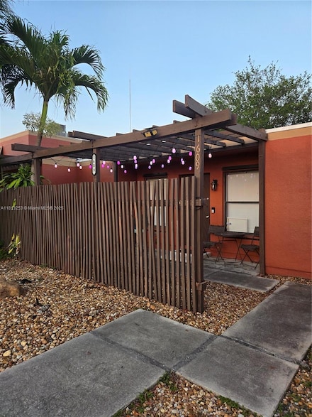 1609 Fairway Rd, Pembroke Pines, FL 33026