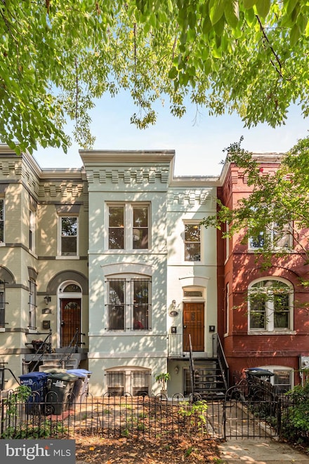 1037 5th St NE, Washington, DC 20002