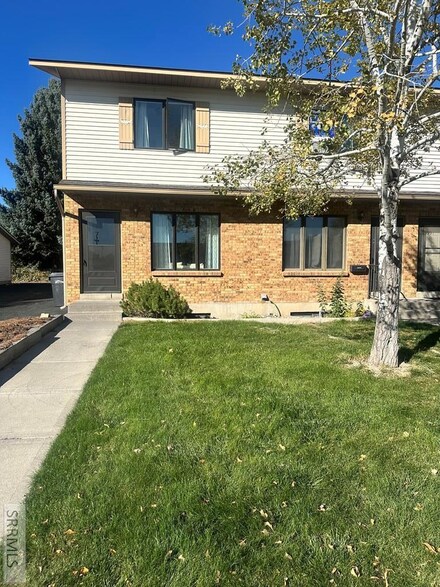 1987 Alan St, Idaho Falls, ID 83404
