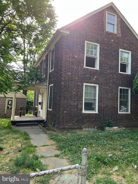 2774 N Constitution Rd, Camden, NJ 08104