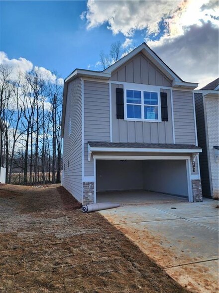 5129 Sidney Square Dr, Flowery Branch, GA 30542