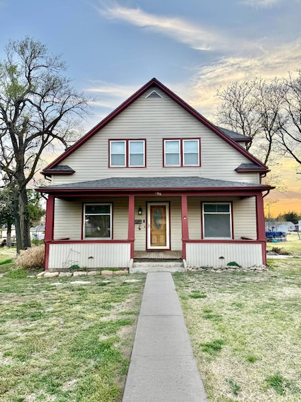 708 N 3rd St, Lincoln, KS 67455