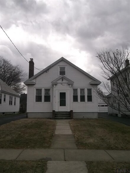 57 van Schoick Ave, Albany, NY 12208