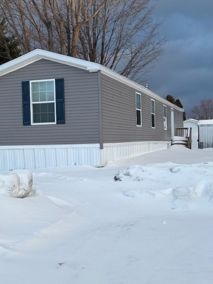 12 Elm Ln, Williamson, NY 14589