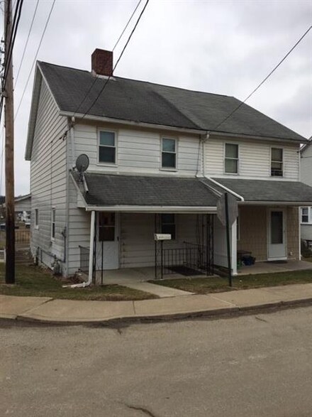 101 Lincoln St, Cokeburg, PA 15324