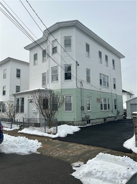 38 Larch St Unit 2, Pawtucket, RI 02860