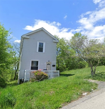 525 8th St, Clairton, PA 15025