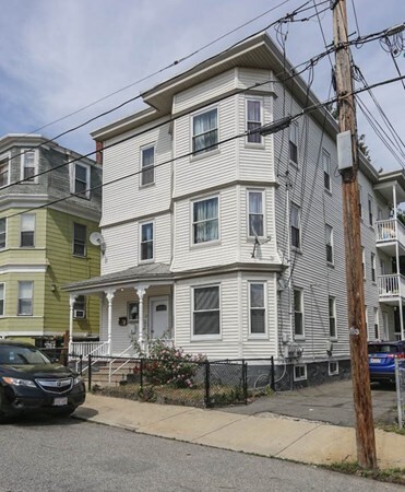 69 Lexington St, Lawrence, MA 01841