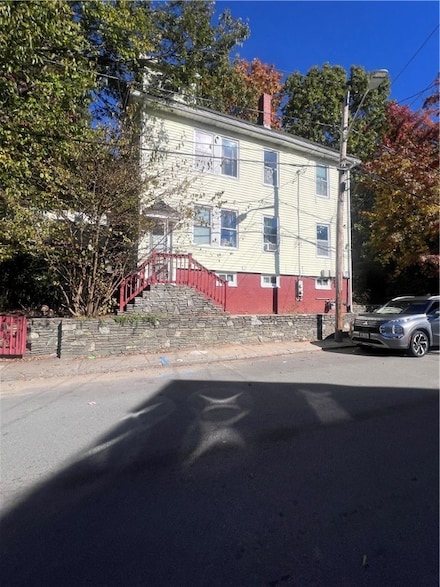 94 Garfield Ave, Providence, RI 02908