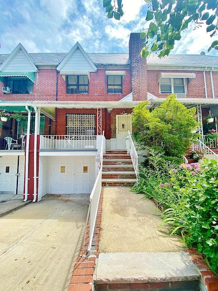 28-29 50th St, Flushing, NY 11377