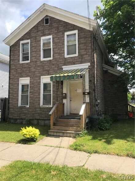1415 Elm St, Utica, NY 13501