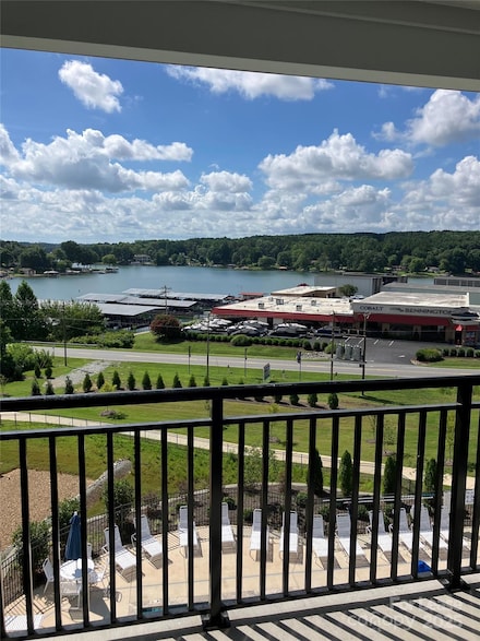 4455 Reed Creek Dr Unit 305, Sherrills Ford, NC 28673