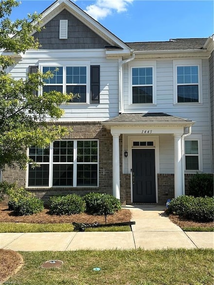 1445 Springvale Hill Dr, Kernersville, NC 27284
