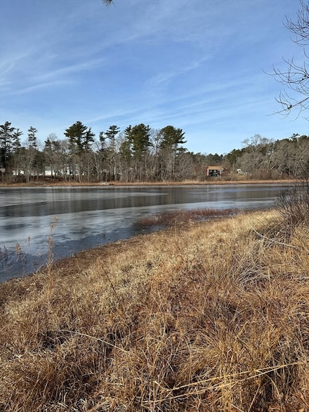 24 Weaver St, West Wareham, MA 02576