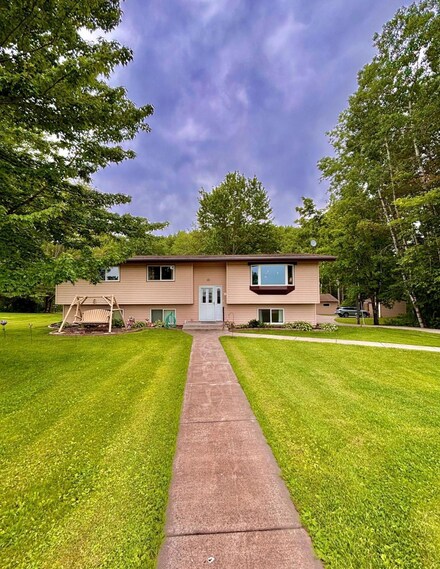 4488 Konieska Rd, Moose Lake, MN 55767
