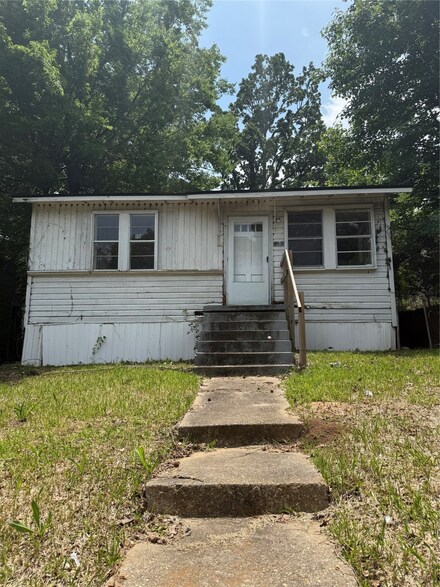 3145 Ashton St, Shreveport, LA 71103