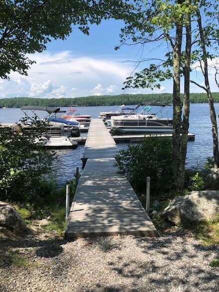 39 Windsor Green Rd Unit 39, Naples, ME 04055