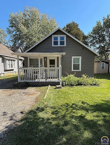 2328 SE Maryland Ave, Topeka, KS 66605