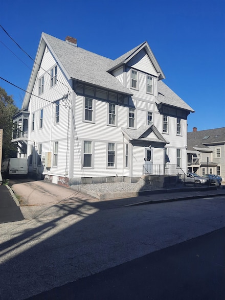 4 Fayette St, Concord, NH 03301