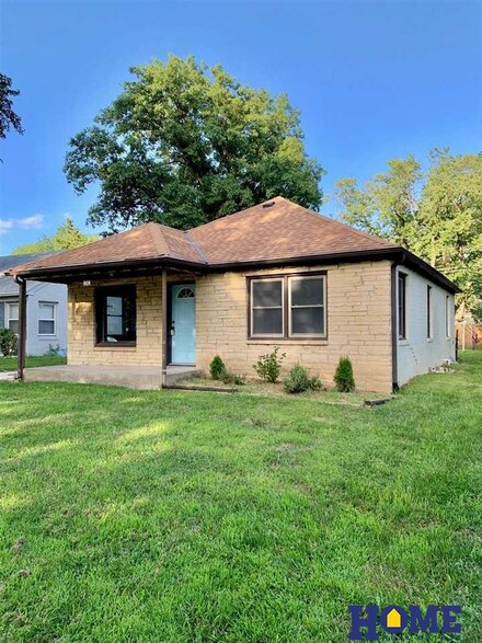 1926 S Cotner Blvd, Lincoln, NE 68506