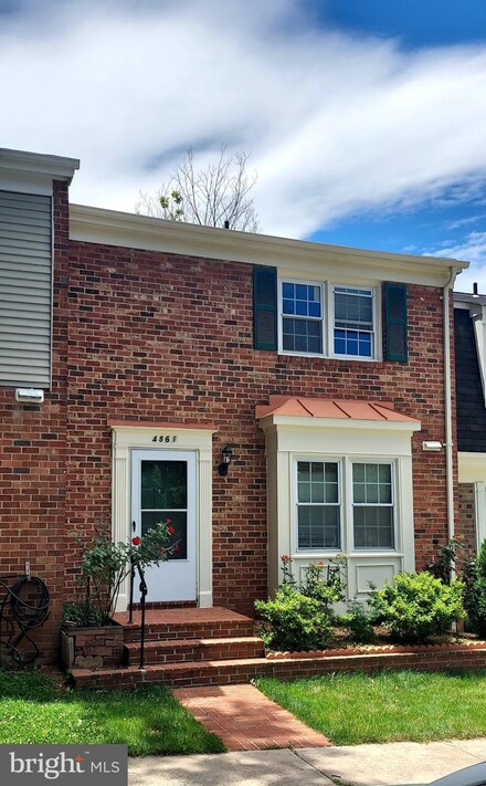 4861 Nash Dr, Fairfax, VA 22032