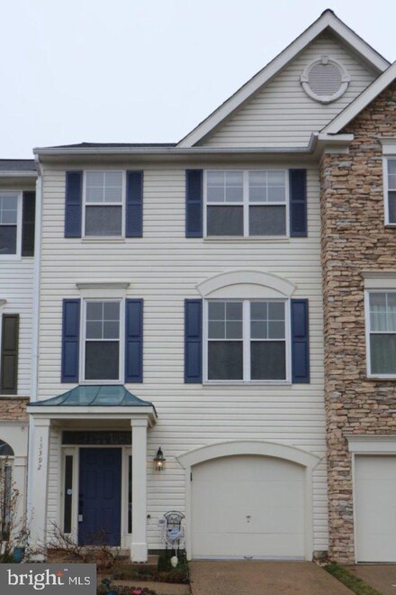 13392 Burrough Farm Dr, Herndon, VA 20171